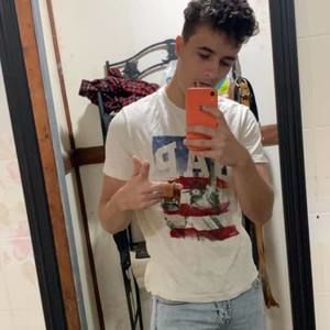 Meet your Posher, Blake